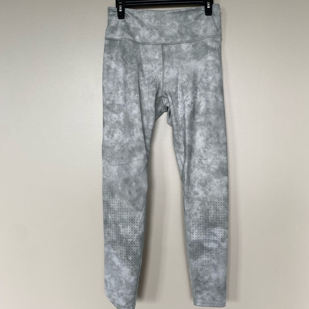 The North Face Tie-Dye Light Green Leggings. Size L